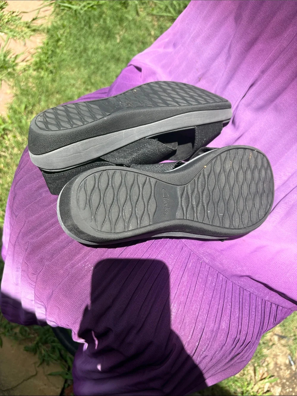 Clarks Black Crossover Sandals with Gray Footbed - Picture 7 of 11